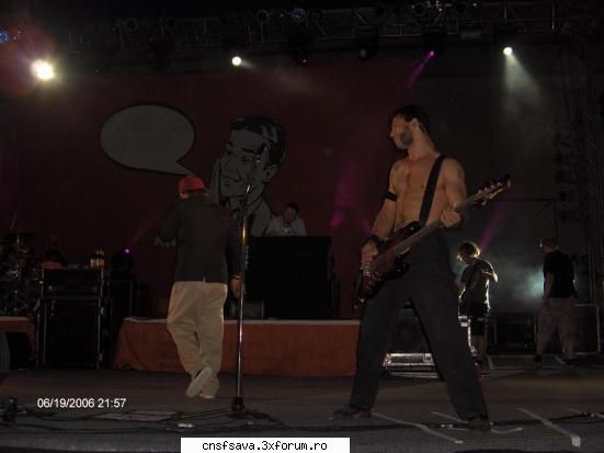 Concerte - jimmy pop si basistu - Muzica