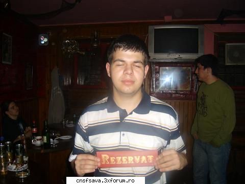 in aia nu se vede bine. omg, tre sa-i platesc copyright pt 3 you can buy me with a